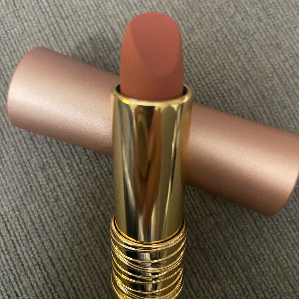 Lancome lipstick 210 unspoken feelings. L'absolu Rouge Intimate Shade
FULL